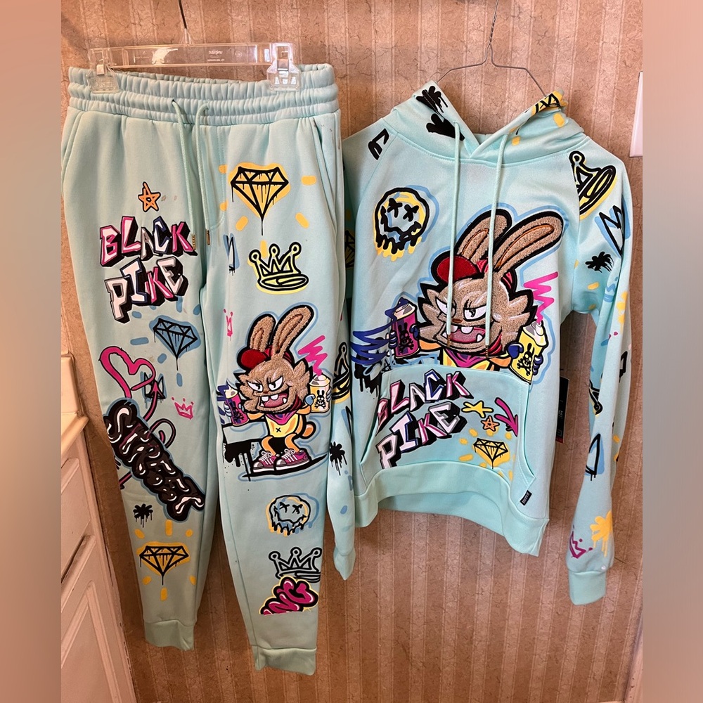 2 piece Blue graphic sweatsuit